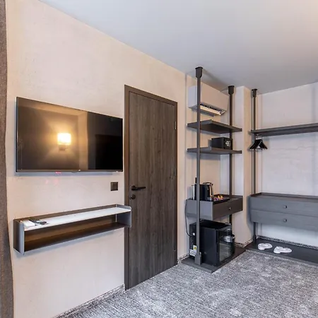 Therma Numera Longevity منتجع